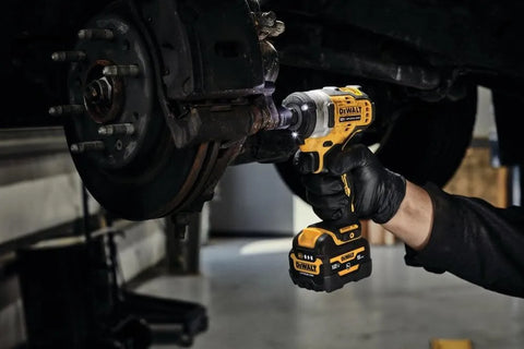 12V MAX 3/8IN IMPACT WRENCH KIT