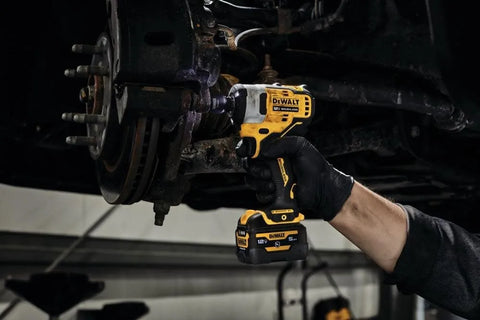 12V MAX 1/2IN IMPACT WRENCH KIT