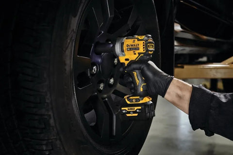 12V MAX 1/2IN IMPACT WRENCH KIT
