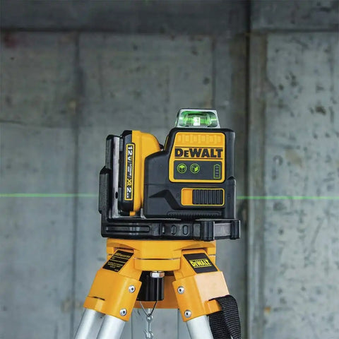DEWALT 12V MAX Laser Level, Cross Line Laser, 2 x 360, Green, Includes Blow Mold Case (DW0811LG)