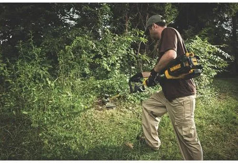 DEWALT 40V MAX* XR String Trimmer, 4-Ah Battery (DCST990M1)