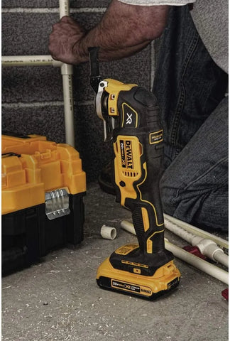 DEWALT 20V MAX* XR Oscillating Tool, Brushless, Tool Only (DCS355B)