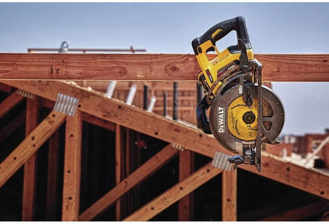DEWALT FLEXVOLT 60V MAX* Circular Saw Kit, 7-1/4-Inch, Worm Style, 9.0Ah Battery (DCS577X1)