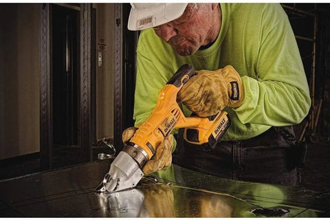 DeWalt DCS494M2 20V Max 14-Ga 360° Free Swivel Cordless Metal Shears Tool Kit