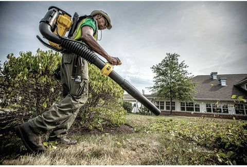 DEWALT 40V MAX* Backpack Leaf Blower (DCBL590X2)