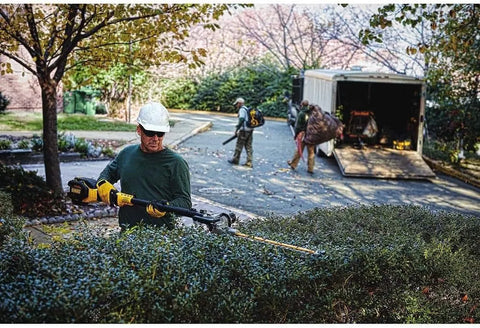 DEWALT 40V MAX* Cordless Hedge Trimmer, Telescoping Pole, 22-Inch, Tool Only (DCHT895B)