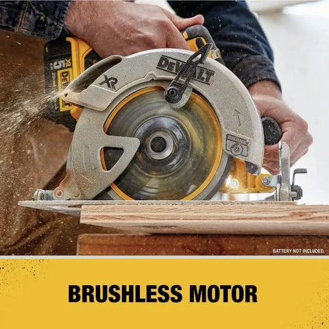 DEWALT 20V MAX Circular Saw Cordless with Brake, 7-1/4 Inch, Tool Only (DCS570B)
