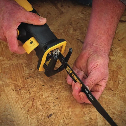 DEWALT 20V MAX* XR Compact Reciprocating Saw, 2.0-Amp Hour (DCS367D1)