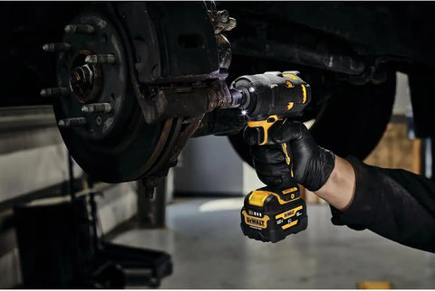 12V MAX 3/8IN IMPACT WRENCH KIT