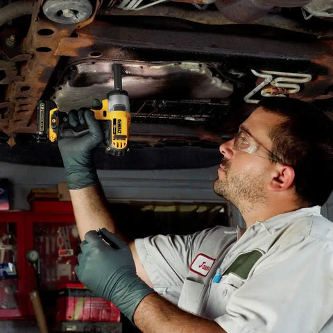 DEWALT 12V MAX Impact Wrench with Hog Ring, Cordless, 3/8-Inch (DCF813S2)
