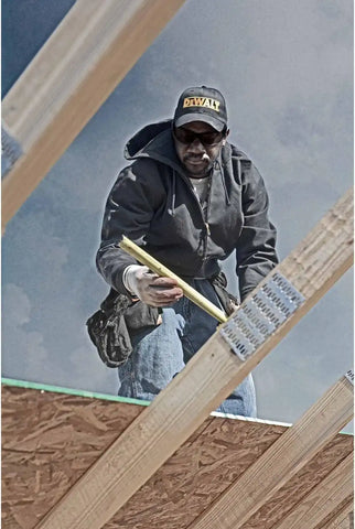 DEWALT DCHJ061B-L 20V/12V MAX Hooded Heated Jacket and Adaptor, Large