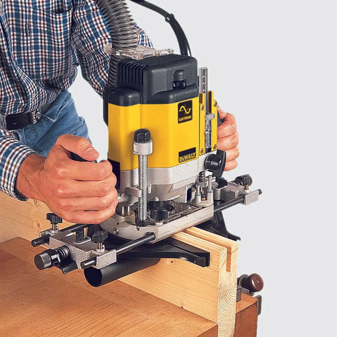 DEWALT Router, Plunge Base, Variable Speed, 3-HP (DW625)