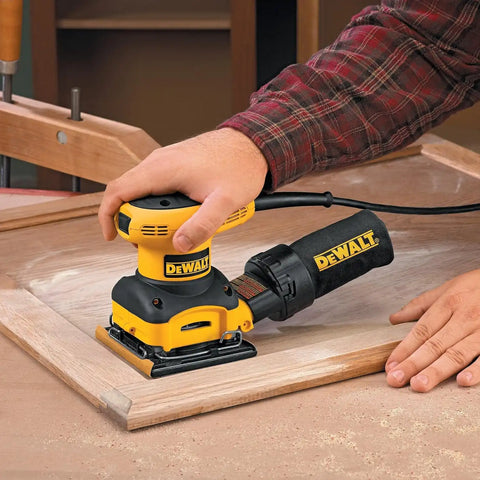 Black & Decker/DeWalt D26441 2.4 Amp 1/4 Sheet Palm Grip Sander with Cloth Dust Bag