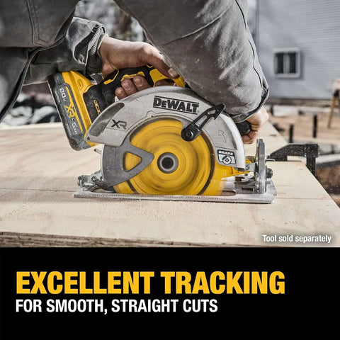DEWALT 6-1/2 in. 24T Circular Saw Blade, Smooth Cutting, Superior Tracking and Durability (DWA261224)